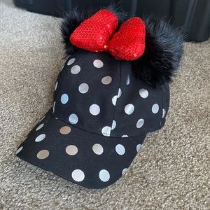 Disney Parks Minnie Mouse Black Fuzzy Ears Red Sequin Bows Hat Size Adult